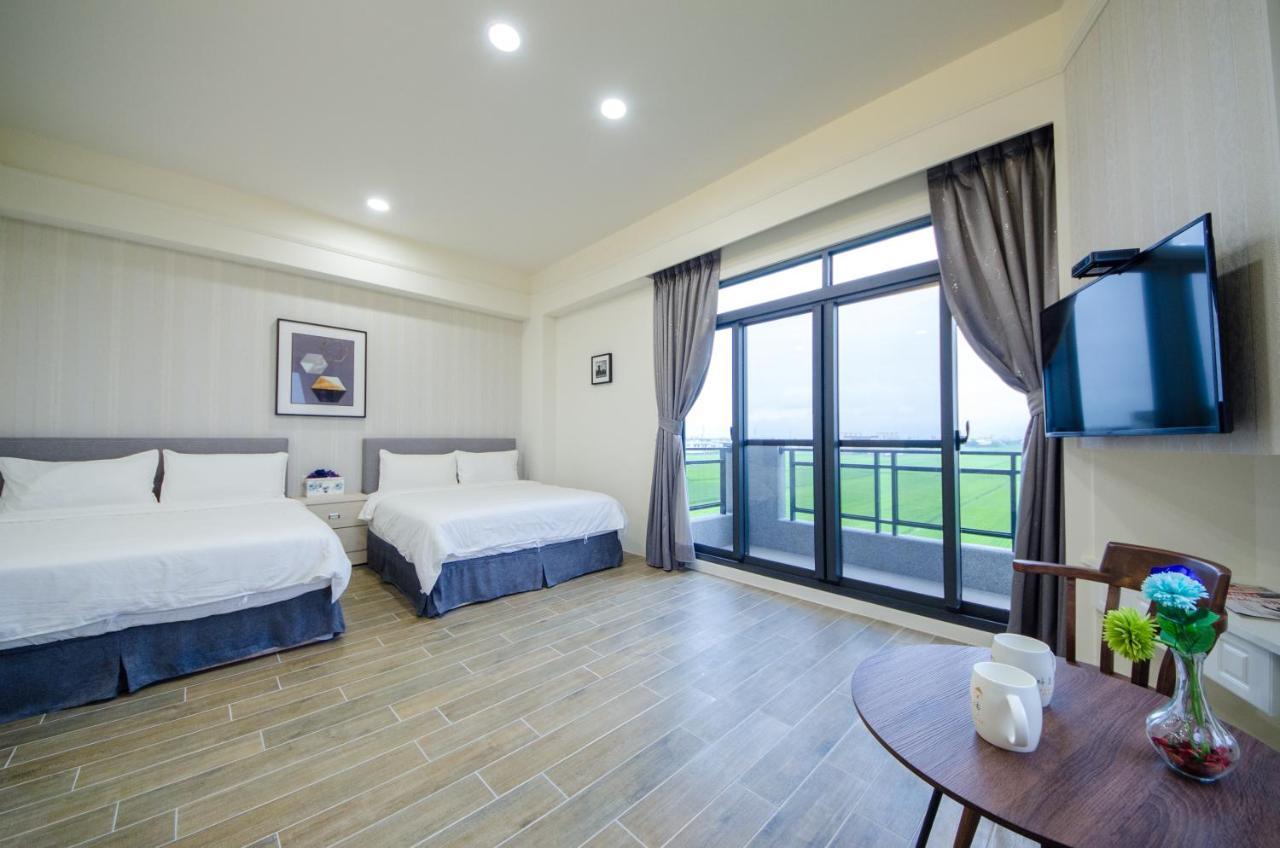 渡小夜電梯民宿 Yilannight B&B Вужие Екстериор снимка