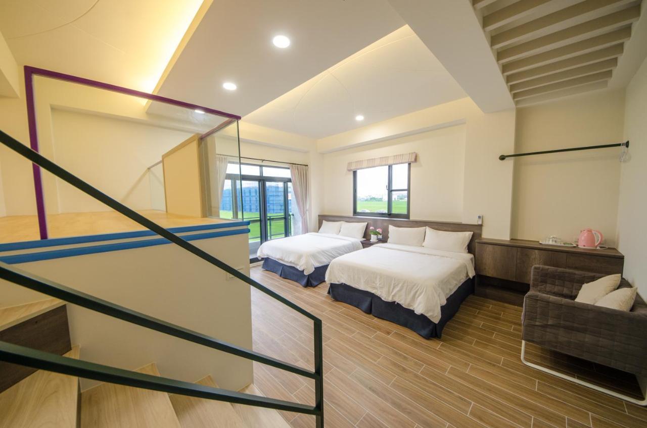 渡小夜電梯民宿 Yilannight B&B Вужие Екстериор снимка