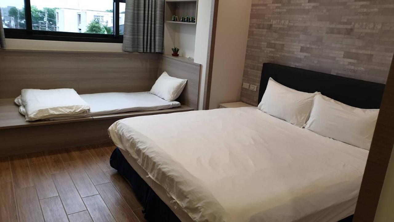 渡小夜電梯民宿 Yilannight B&B Вужие Екстериор снимка
