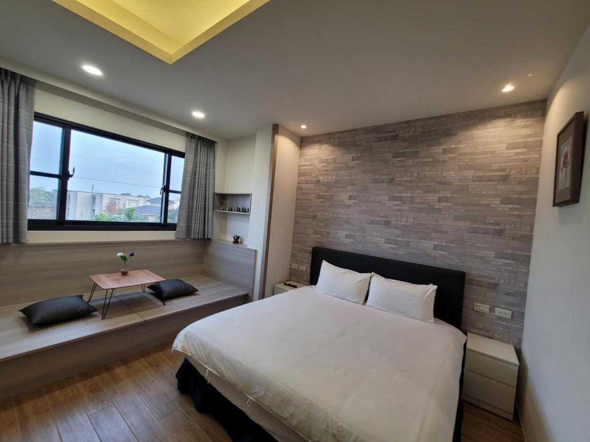 渡小夜電梯民宿 Yilannight B&B Вужие Екстериор снимка