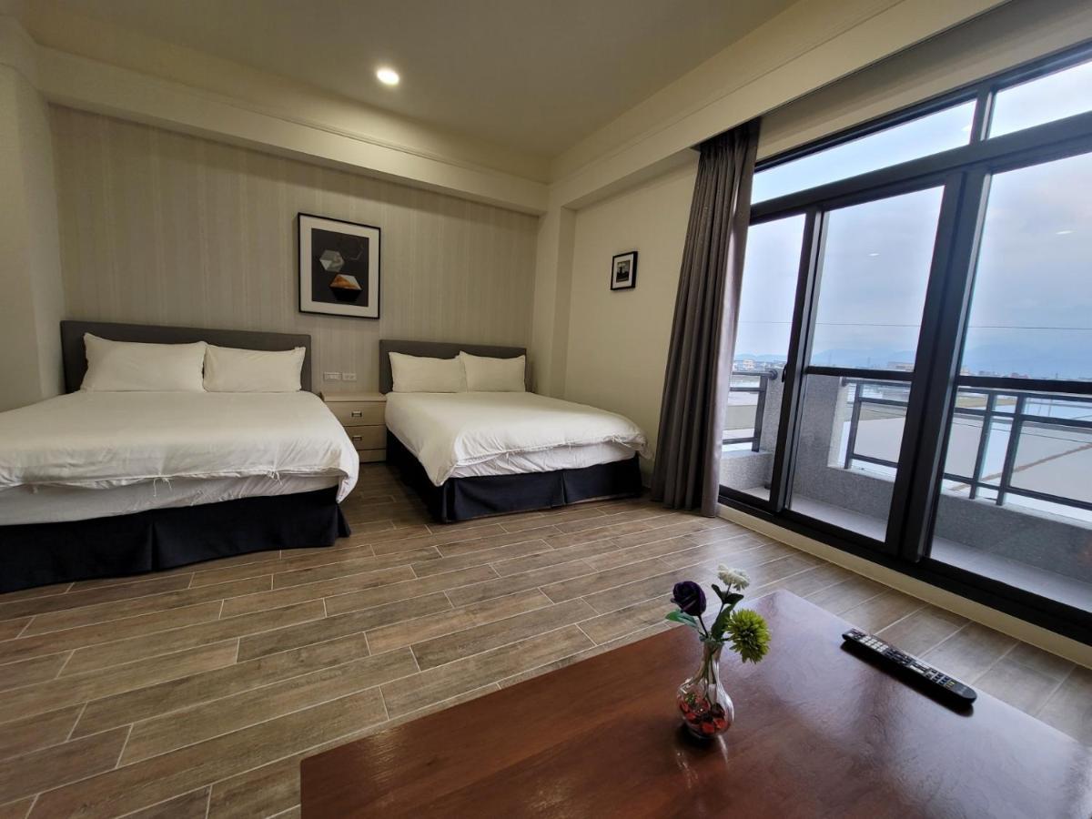 渡小夜電梯民宿 Yilannight B&B Вужие Екстериор снимка