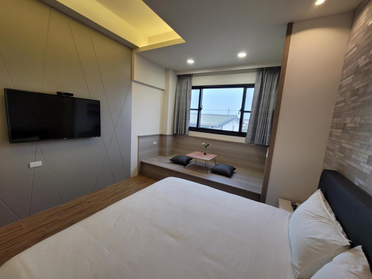 渡小夜電梯民宿 Yilannight B&B Вужие Екстериор снимка